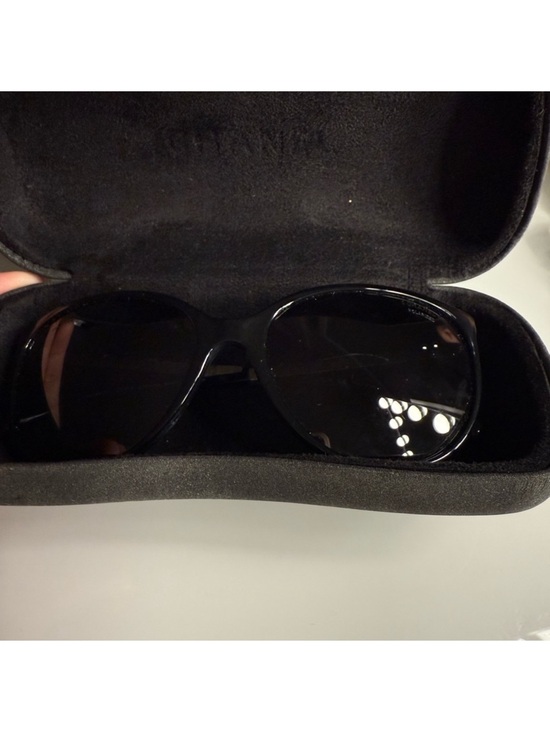 Chanel Black Oversized Sunglasses with Case main image 5